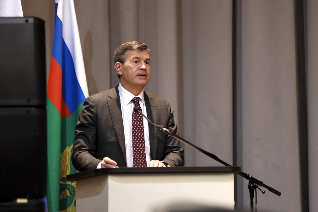 Ректор Президентской академии Алексей Комиссаров.JPG